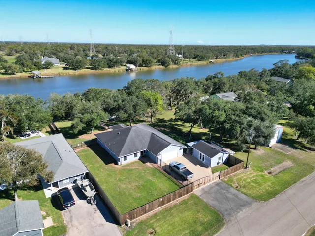 $425,000 | 6418 County Road 659, Brazoria, TX 77422
