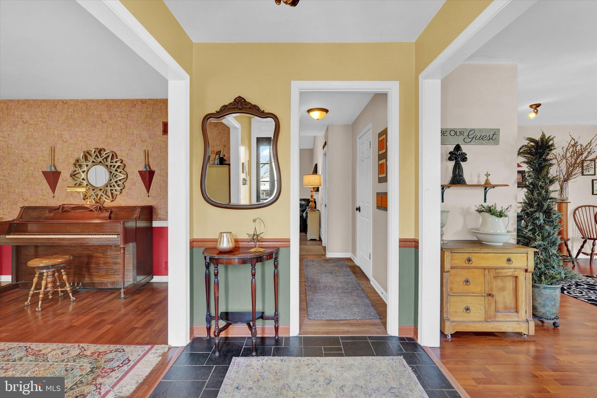 3100 Round Hill Road York, PA 17402 - Photo 4 of 36 Gallery Image 4