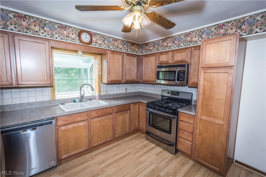 2884 Mayfair Road Akron, OH 44312 - Photo 8 of 34