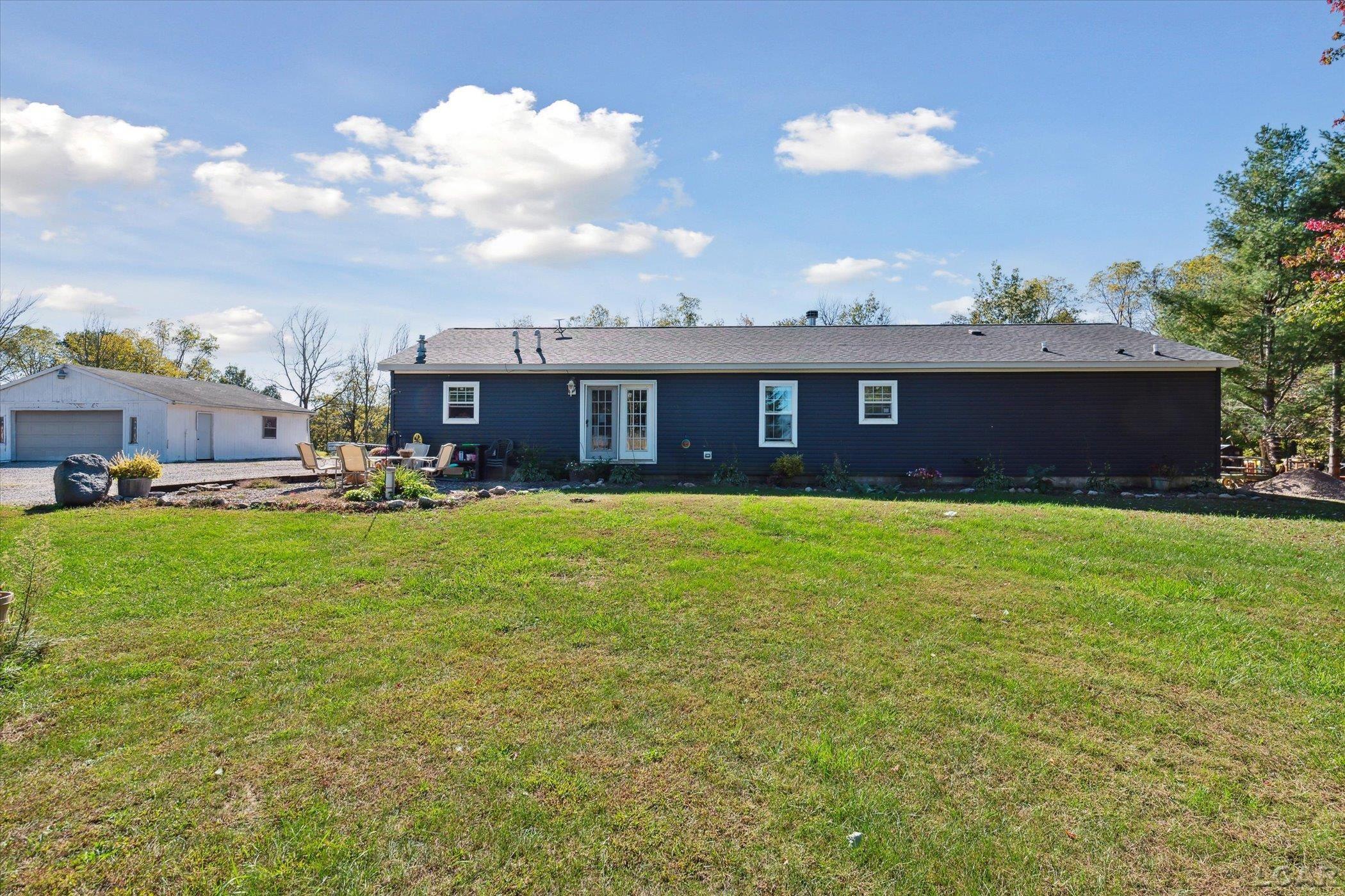 17141 Manitou Road Addison, MI 49220 - Photo 6 of 49 50157756-acfb85e8-2f7c-4172-ac8c-4a59355c2b52.JPG