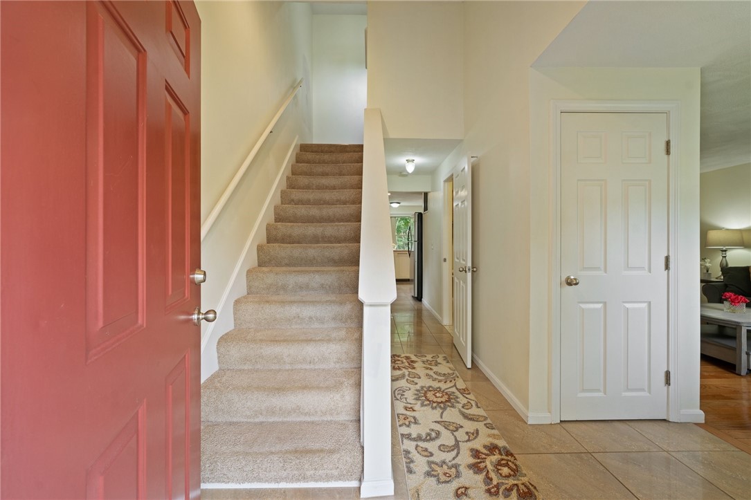 236 Old Forge Road, Unit 10 Warwick, RI 02818 - Photo 3 of 30