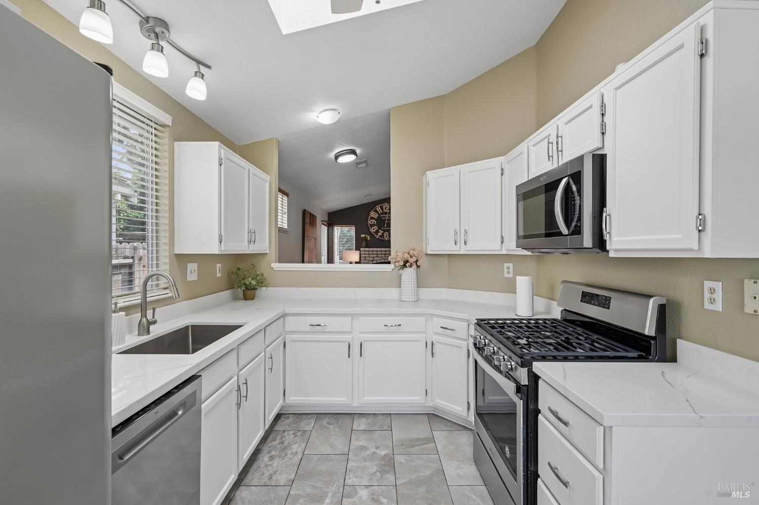 2129 Marshall Road Vacaville, CA 95687 - Photo 11 of 34