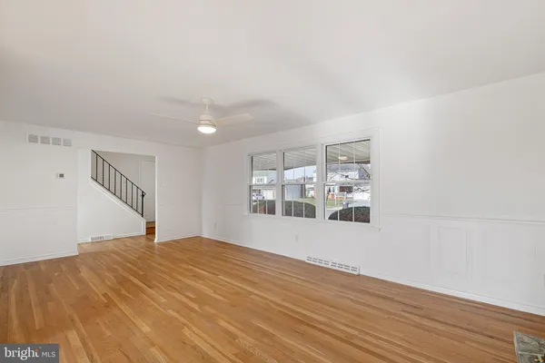 $419,900 | 325 East Roosevelt Avenue, New Castle, DE 19720