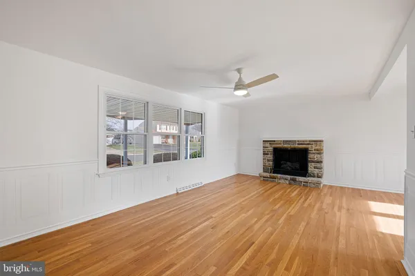 $419,900 | 325 East Roosevelt Avenue, New Castle, DE 19720