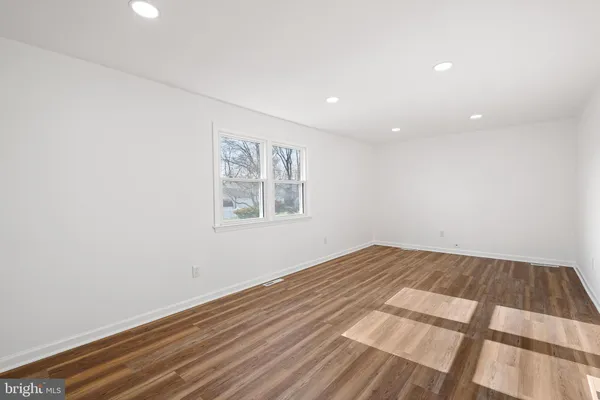 $419,900 | 325 East Roosevelt Avenue, New Castle, DE 19720