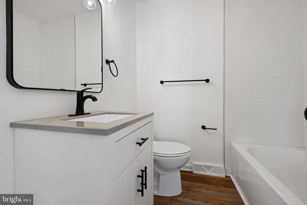 $419,900 | 325 East Roosevelt Avenue, New Castle, DE 19720