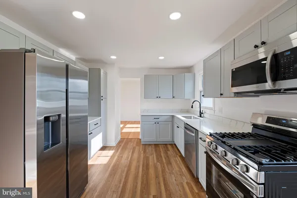 $419,900 | 325 East Roosevelt Avenue, New Castle, DE 19720