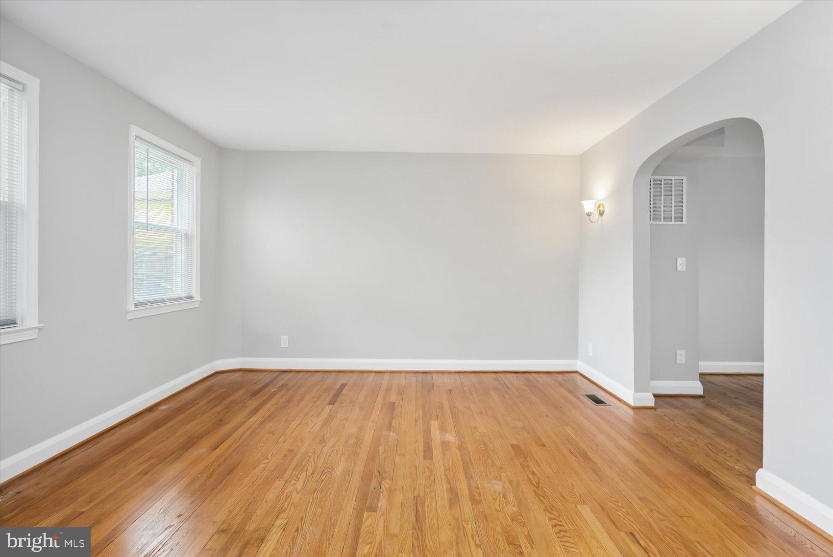 1014 North Woodington Road Baltimore, MD 21229 - Photo 9 of 51 Gallery Image 9