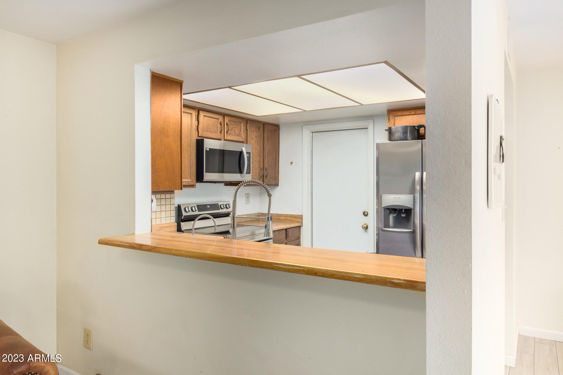 11623 South Ki Road Phoenix, AZ 85044 - Photo 9 of 20 2BE3DC2E-A90D-4377-A093-D24131CD10D0