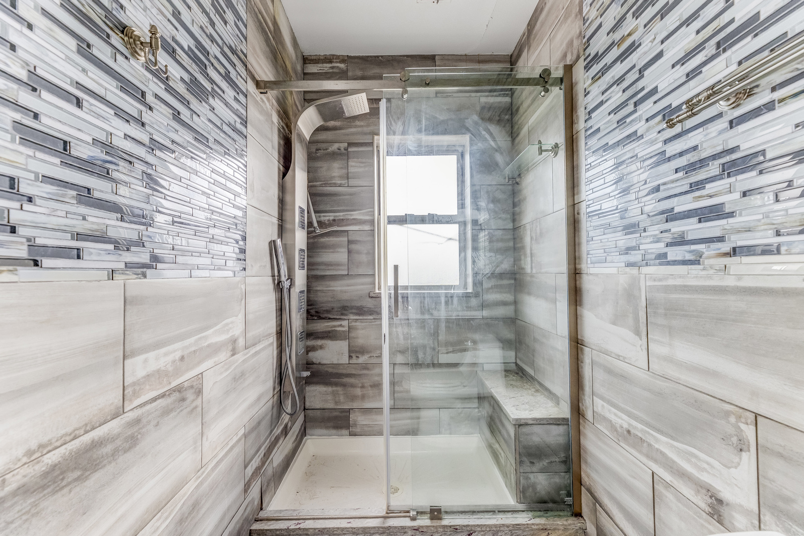 7759 South Constance Avenue Chicago, IL 60649 - Photo 25 of 26 a bathroom with a shower