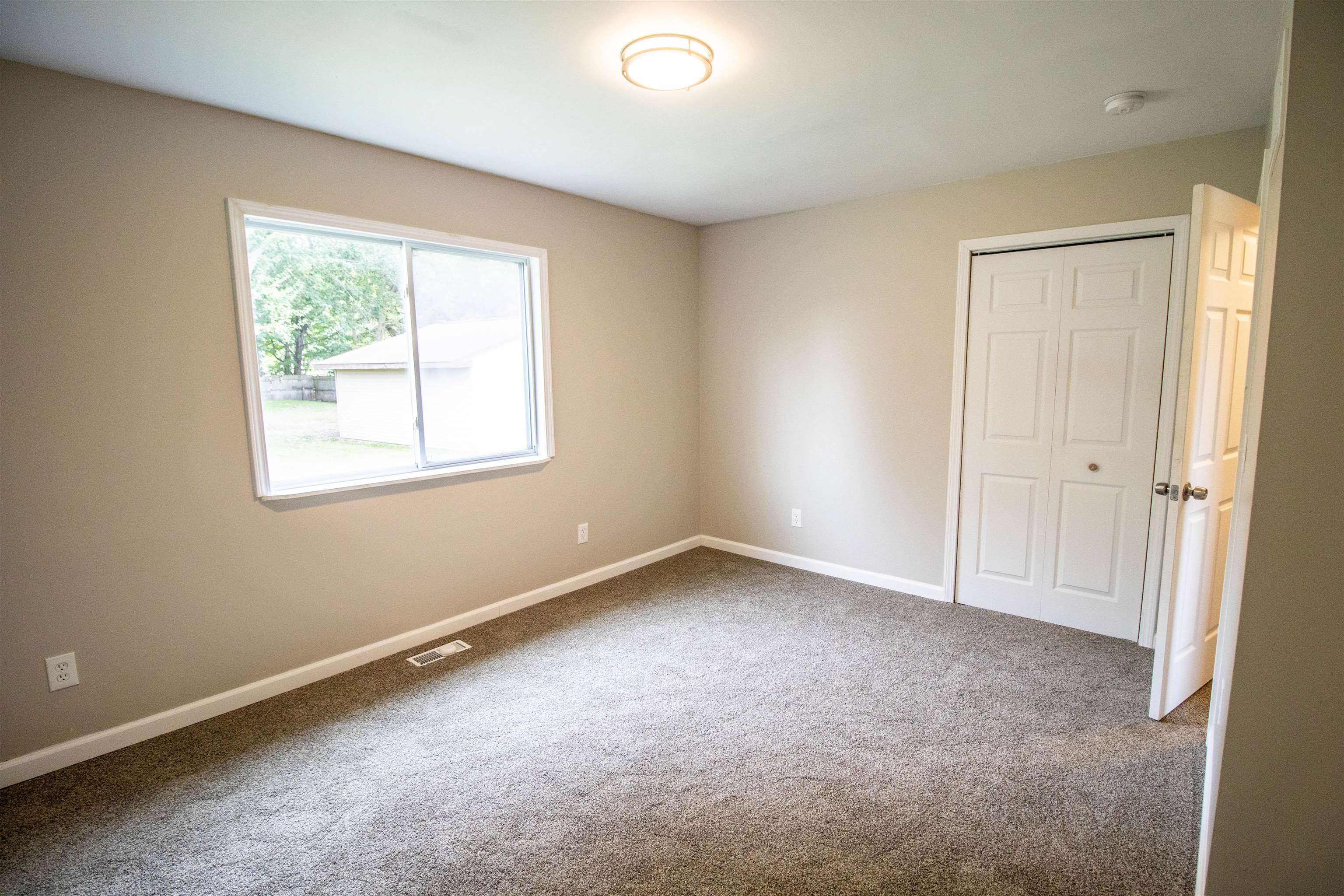 14482 North Bray Road Clio, MI 48420 - Photo 14 of 31 50157353-4a08e2ff-3a29-4b6d-80e6-0efb8f8240d5.JPG