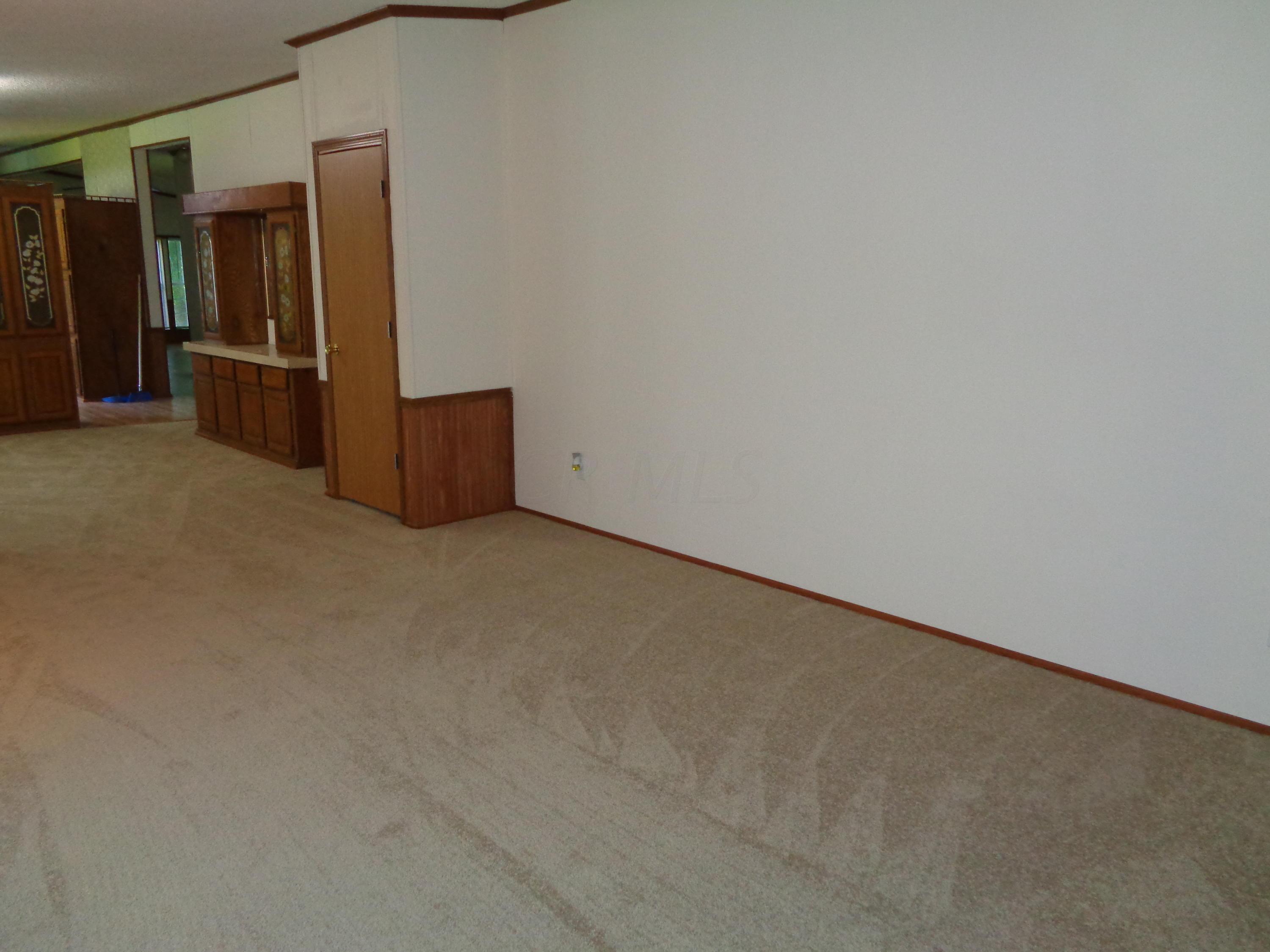1175 Poes Run Road Londonderry, OH 45647 - Photo 3 of 21