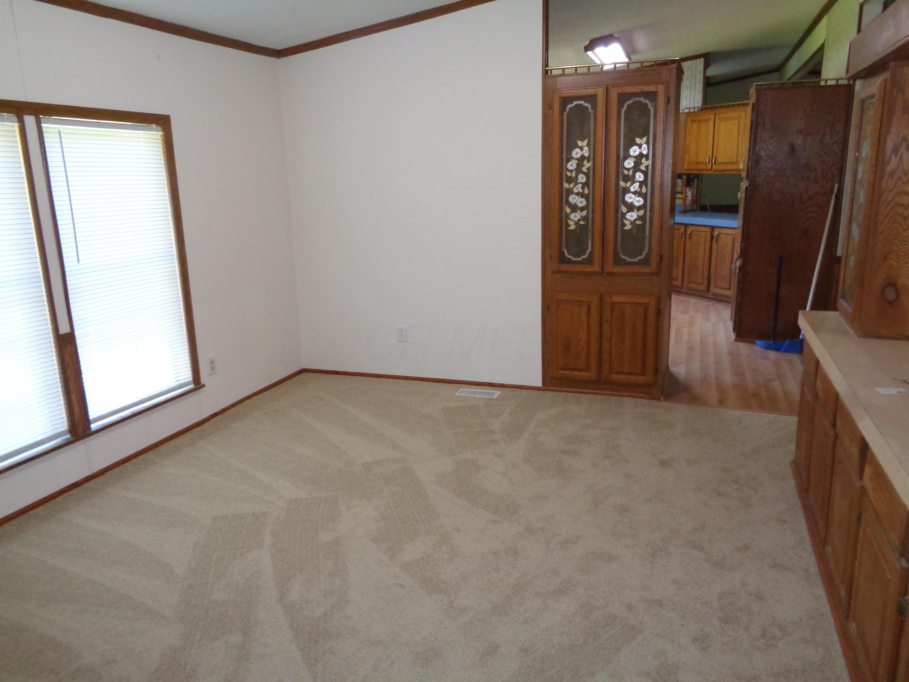 1175 Poes Run Road Londonderry, OH 45647 - Photo 4 of 21