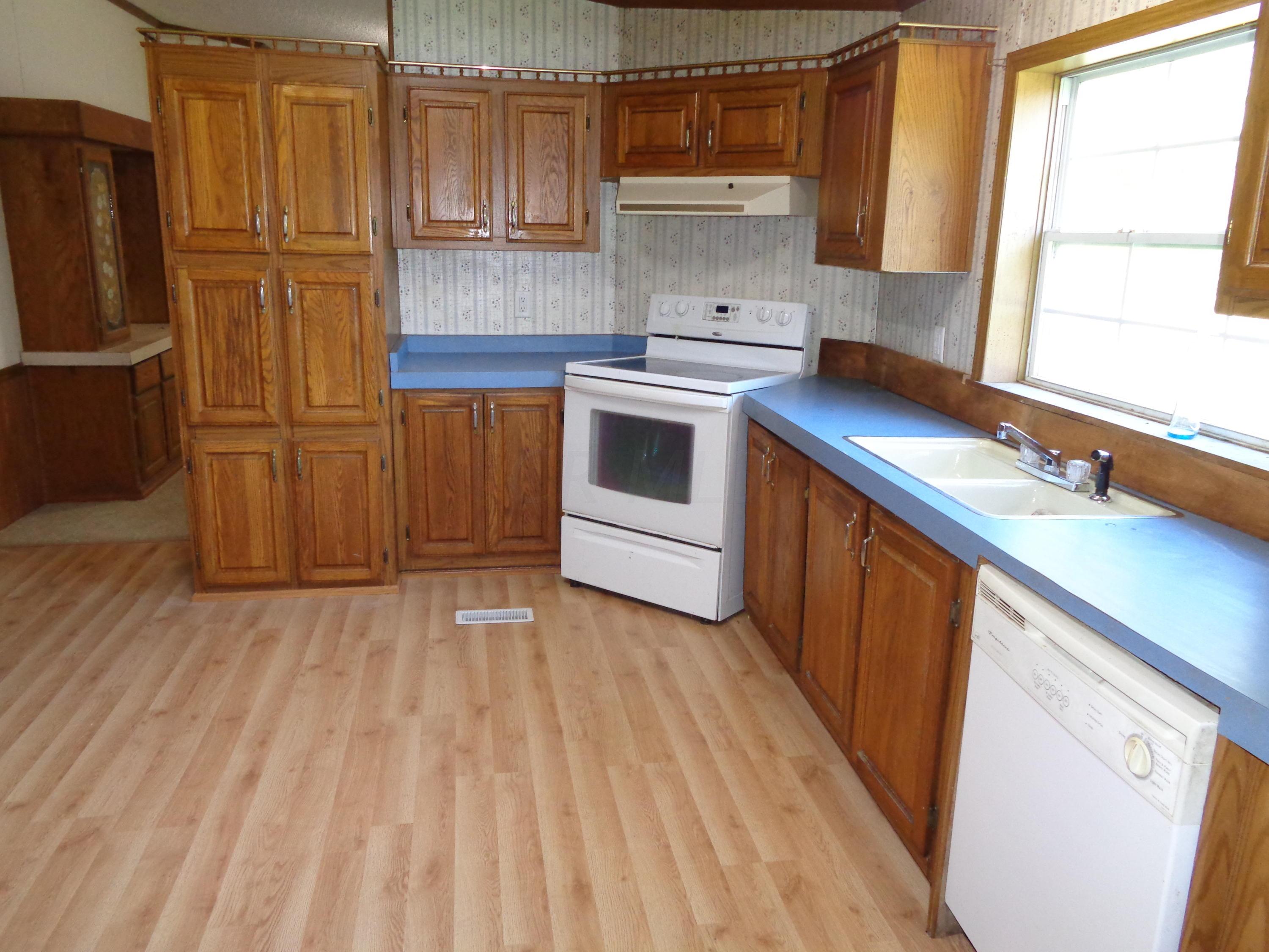 1175 Poes Run Road Londonderry, OH 45647 - Photo 7 of 21