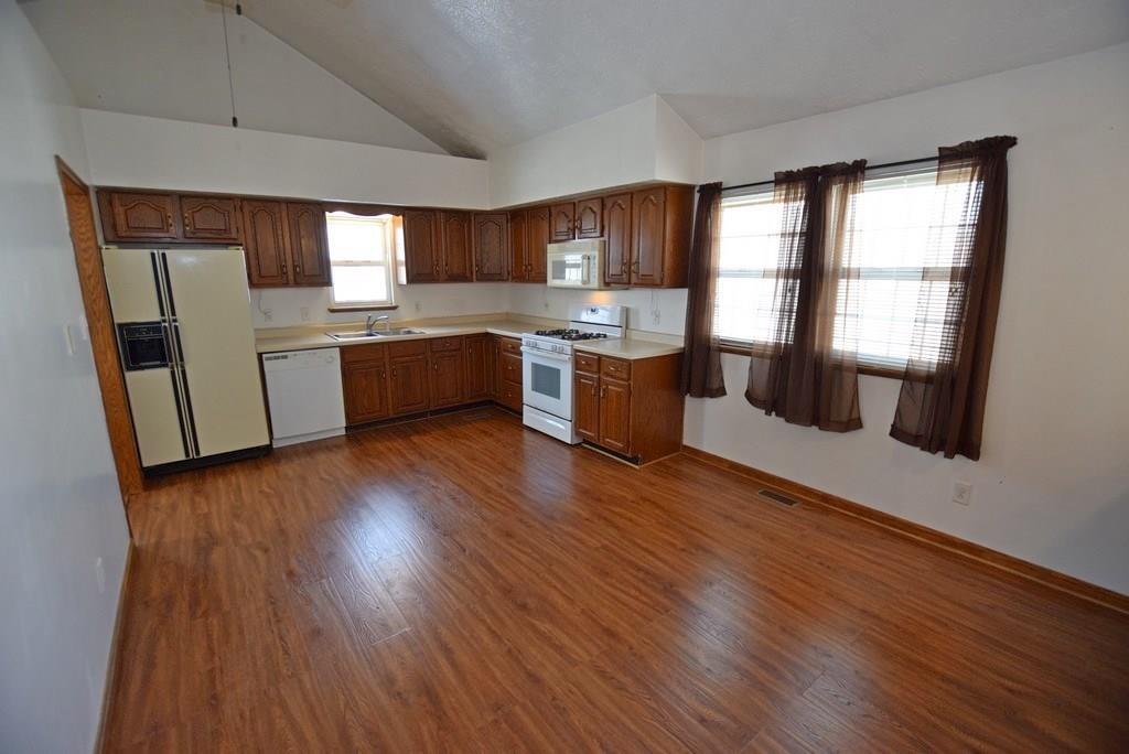 732 South Broadway Street Pendleton, IN 46064 - Photo 7 of 25 Gallery Image 7