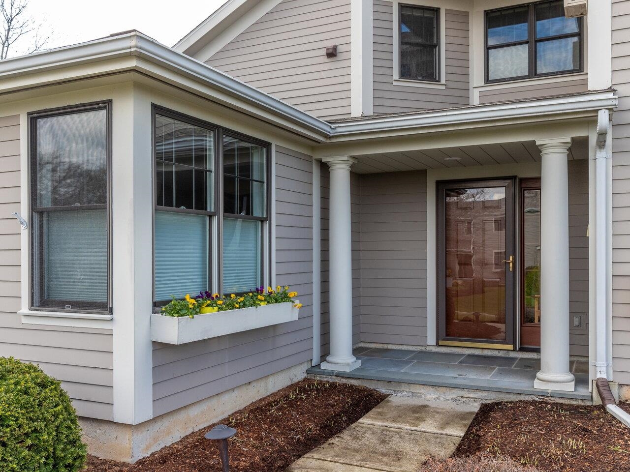 641 Golf Course Road South Burlington, VT 05403 - Photo 12 of 23