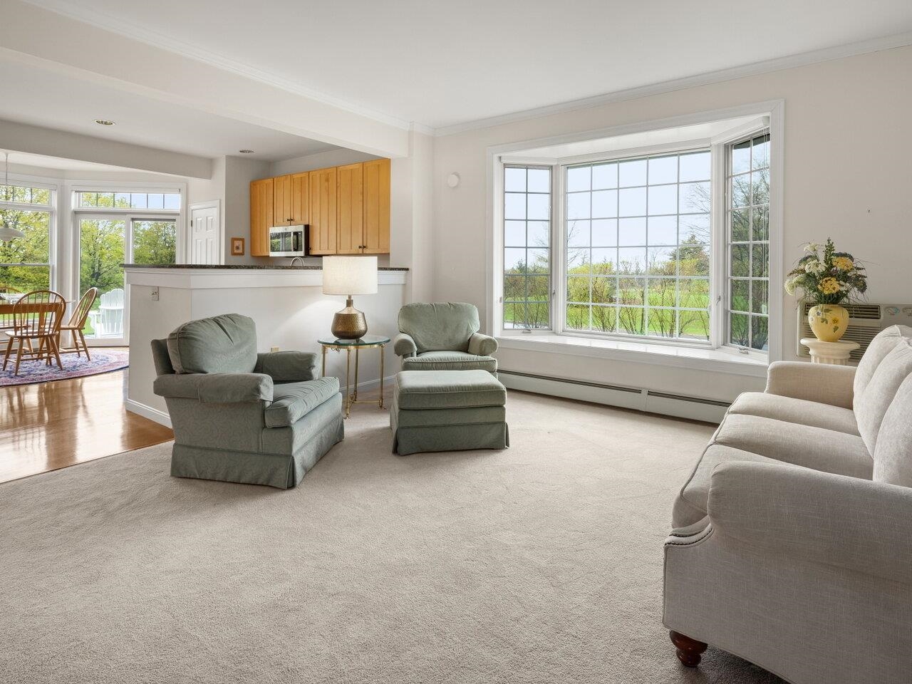 641 Golf Course Road South Burlington, VT 05403 - Photo 3 of 23