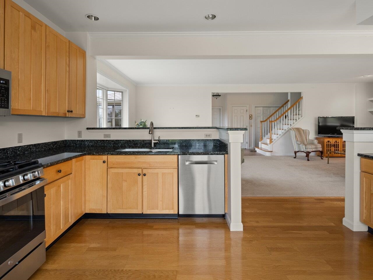 641 Golf Course Road South Burlington, VT 05403 - Photo 10 of 23