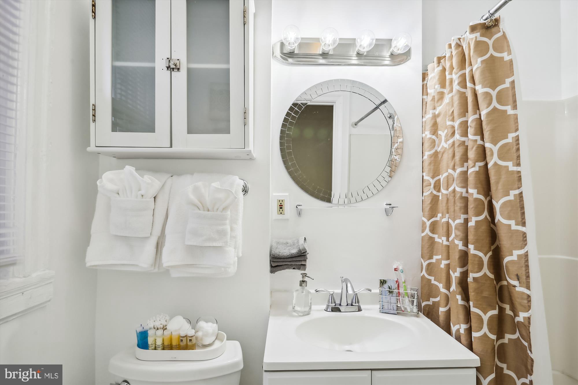 1018 Independence Avenue Southeast Washington, DC 20003 - Photo 20 of 28 Bath