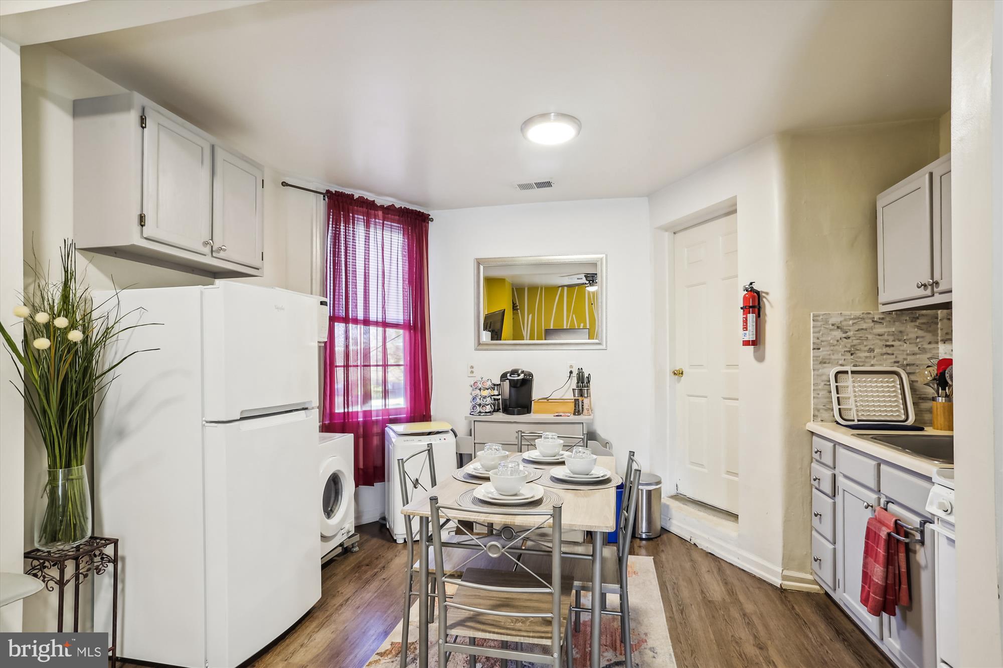 1018 Independence Avenue Southeast Washington, DC 20003 - Photo 8 of 28 Kitchenette