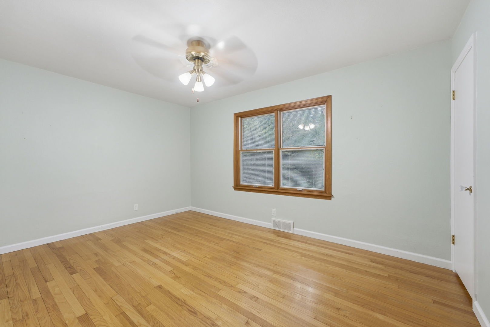 1315 34th Street Moline, IL 61265 - Photo 20 of 38 Gallery Image 20