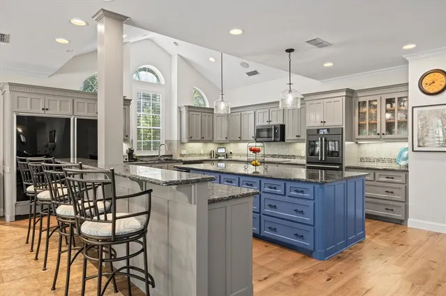 $1,850,000 | 10035 Flight Plan Drive, Granbury, TX 76049