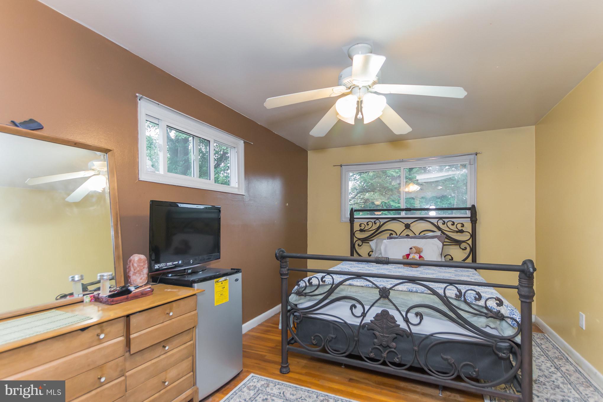 11235 Bybee Street Silver Spring, MD 20902 - Photo 14 of 30 Bedroom