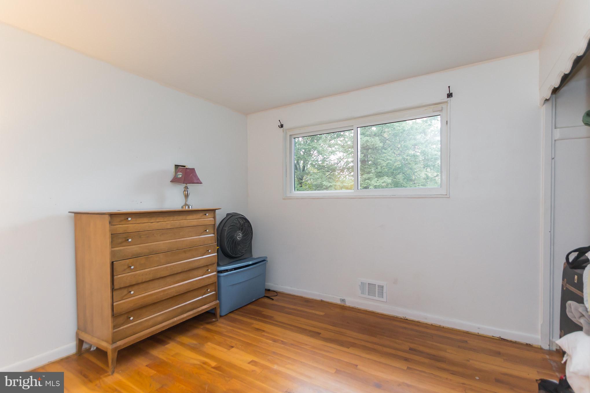 11235 Bybee Street Silver Spring, MD 20902 - Photo 16 of 30 Bedroom