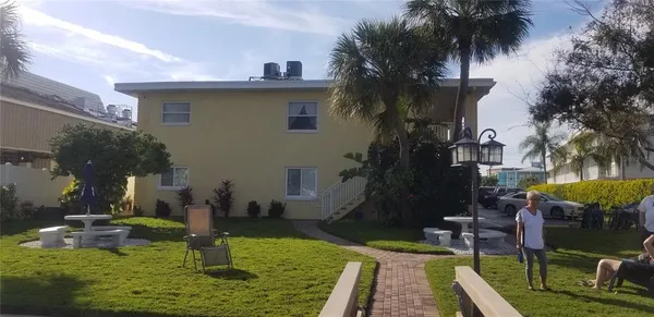 $1,600 | 9715 Harrell Avenue, Unit 14, Treasure Island, FL 33706