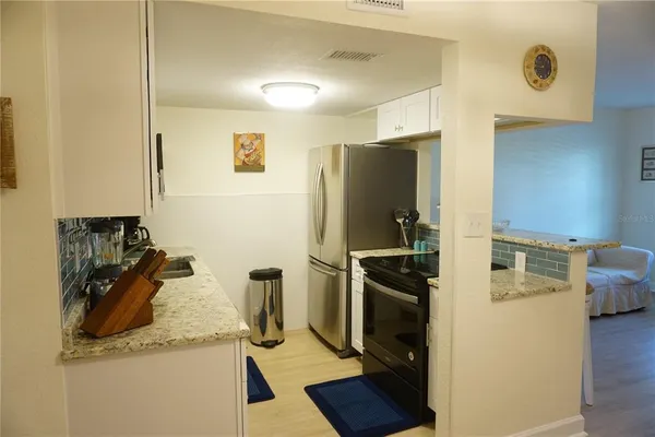 $1,600 | 9715 Harrell Avenue, Unit 14, Treasure Island, FL 33706