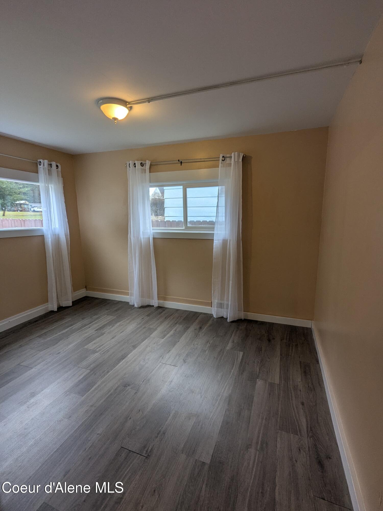 402 Main Street Wardner, ID 83837 - Photo 13 of 32 Downstairs Master Pic 1