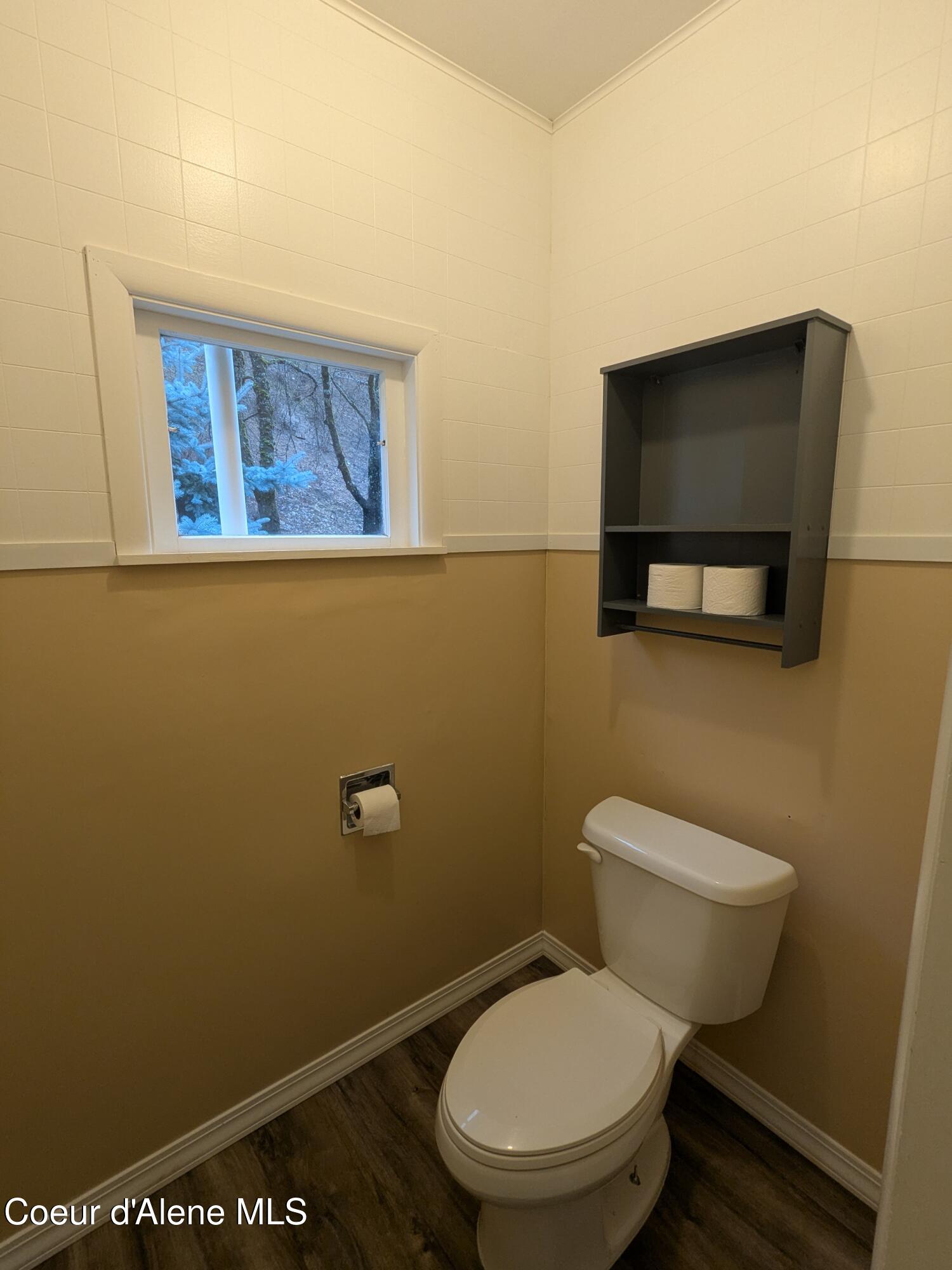 402 Main Street Wardner, ID 83837 - Photo 20 of 32 2nd Bath Pic 3