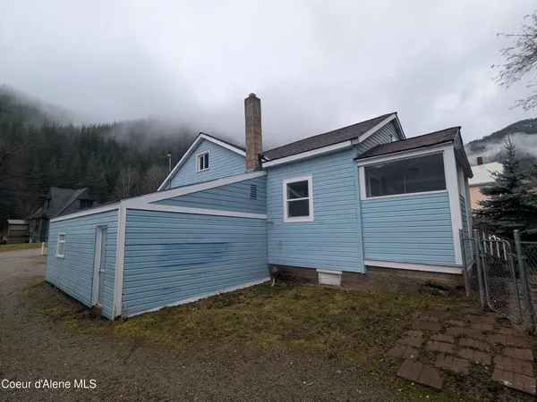 $330,000 | 402 Main Street, Wardner, ID 83837