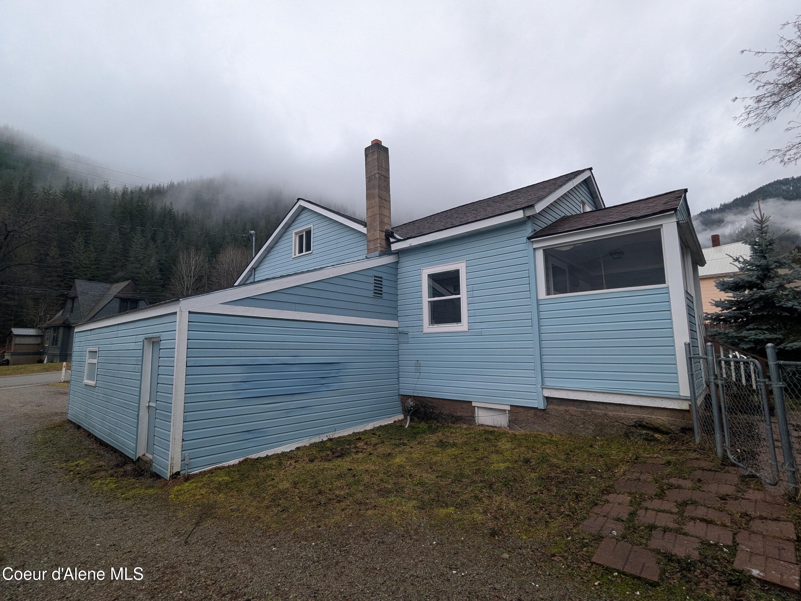 402 Main Street Wardner, ID 83837 - Photo 4 of 32 Exterior Pic 3