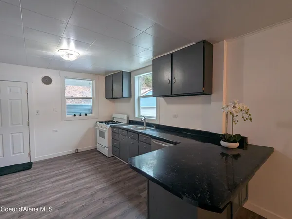 $330,000 | 402 Main Street, Wardner, ID 83837