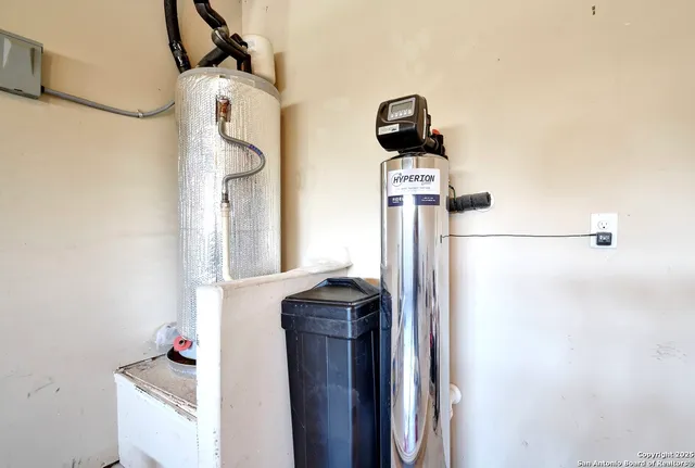 $2,225 | 7102 Magnolia Bluff, San Antonio, TX 78218