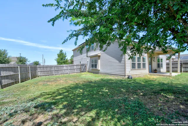 $2,225 | 7102 Magnolia Bluff, San Antonio, TX 78218