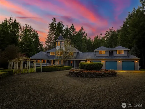 $1,250,000 | 34914 27th Avenue East, Roy, WA 98580