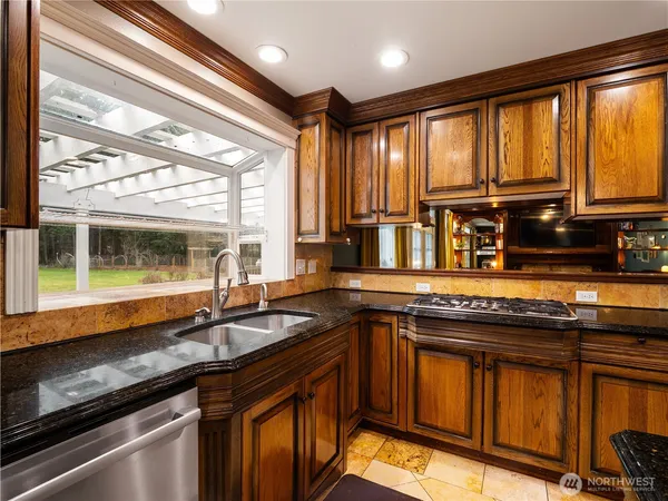 $1,250,000 | 34914 27th Avenue East, Roy, WA 98580