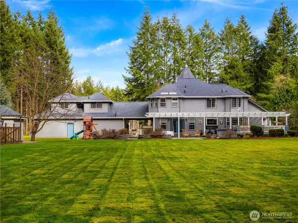 $1,250,000 | 34914 27th Avenue East, Roy, WA 98580