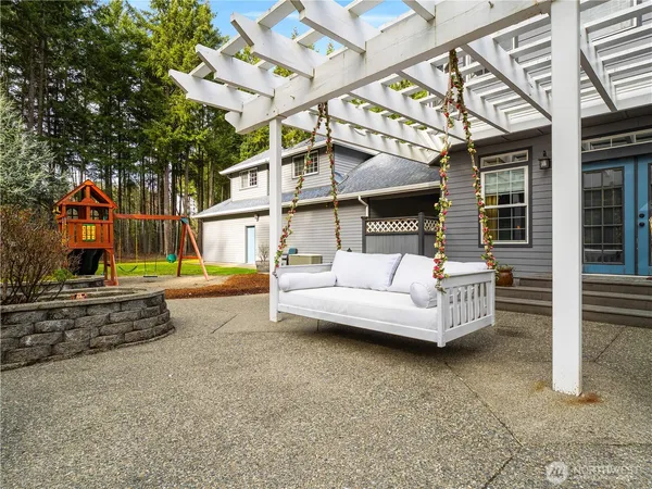 $1,250,000 | 34914 27th Avenue East, Roy, WA 98580