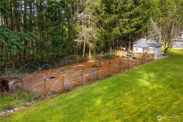 $1,250,000 | 34914 27th Avenue East, Roy, WA 98580