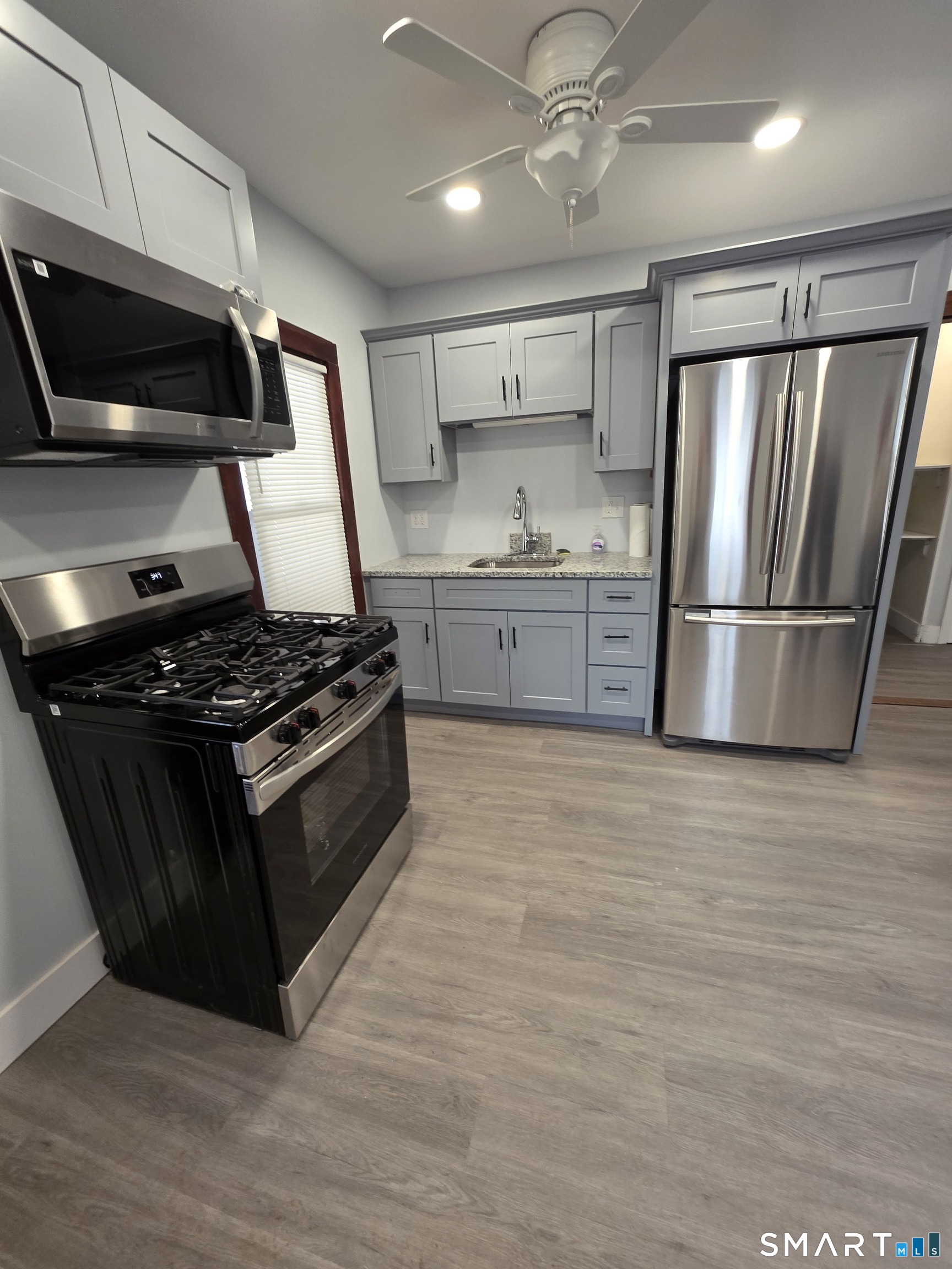 340 Hicks Avenue Meriden, CT 06451 - Photo 8 of 25