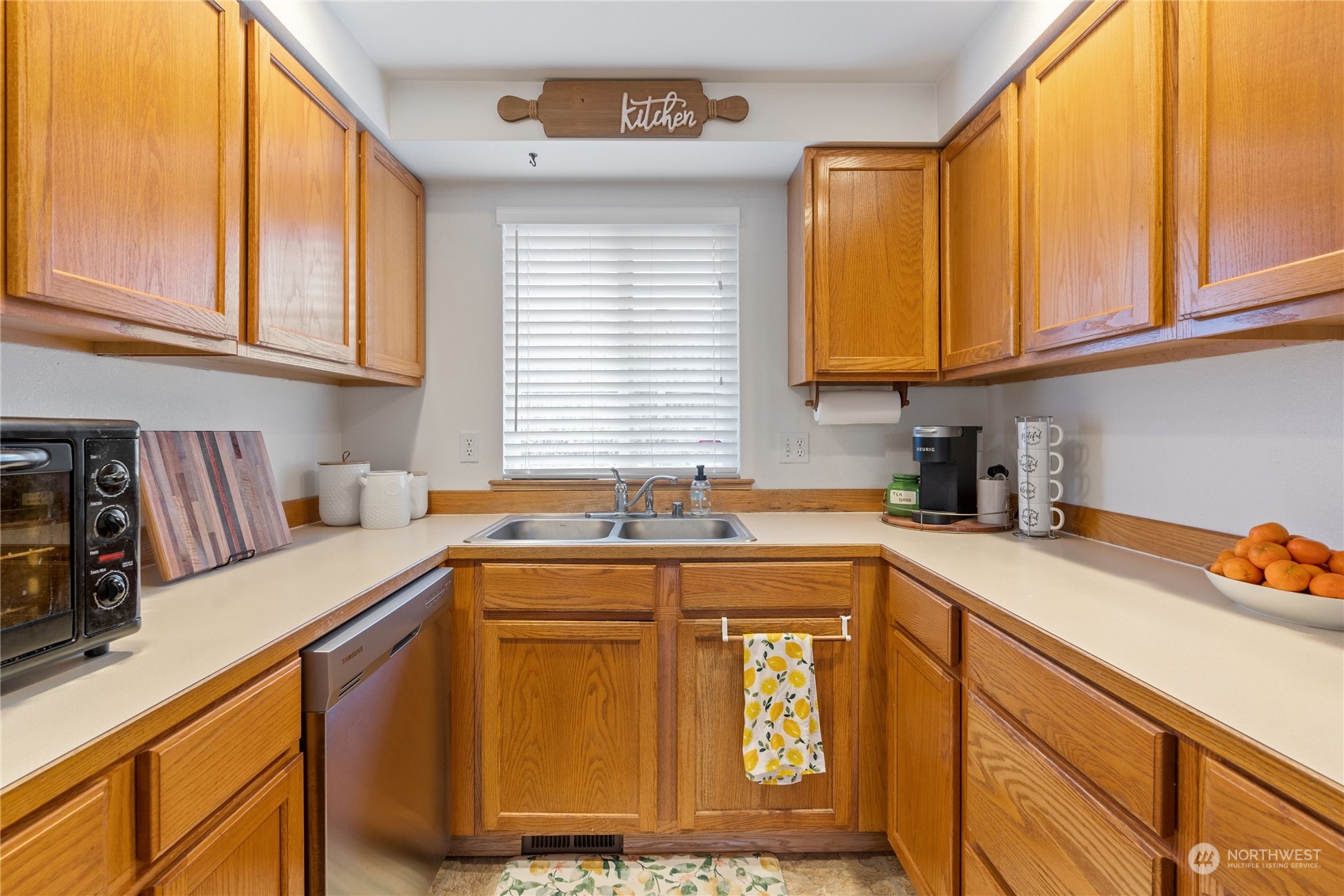 10128 Montana Road Everett, WA 98204 - Photo 11 of 30 Gallery Image 11