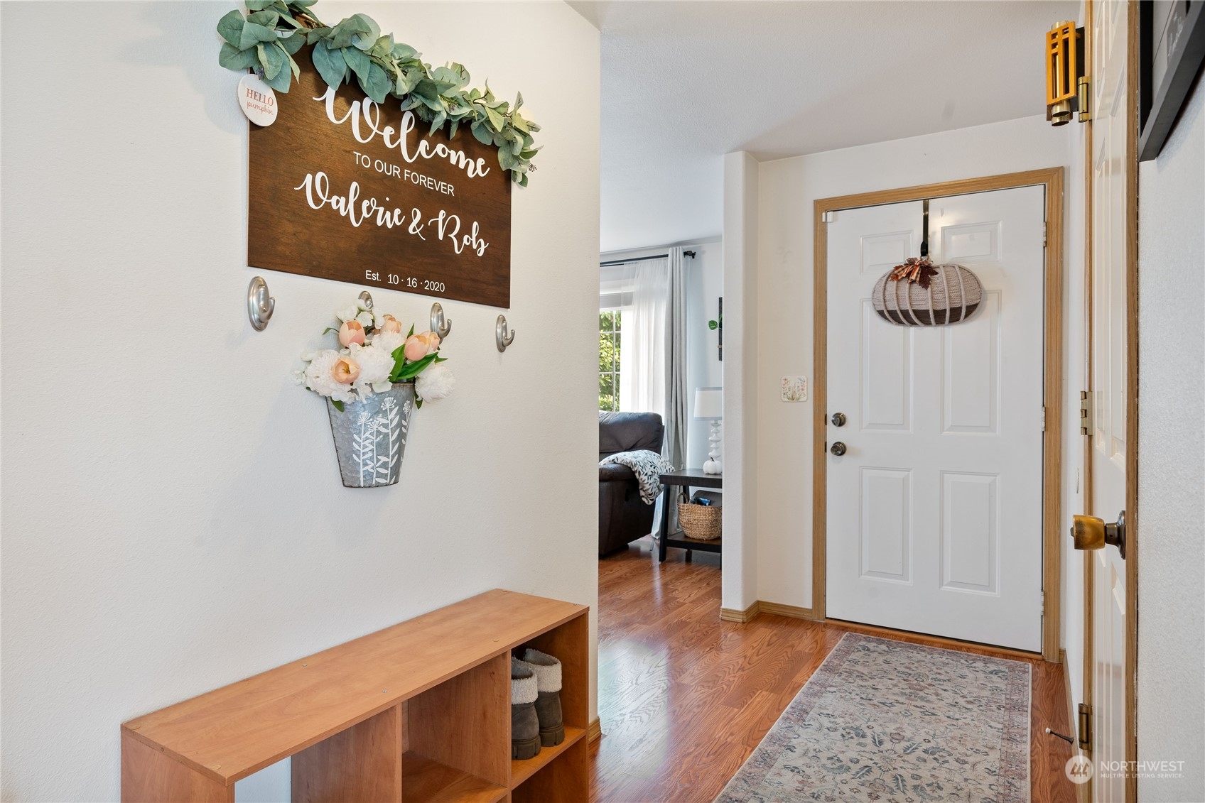 10128 Montana Road Everett, WA 98204 - Photo 3 of 30 Gallery Image 3