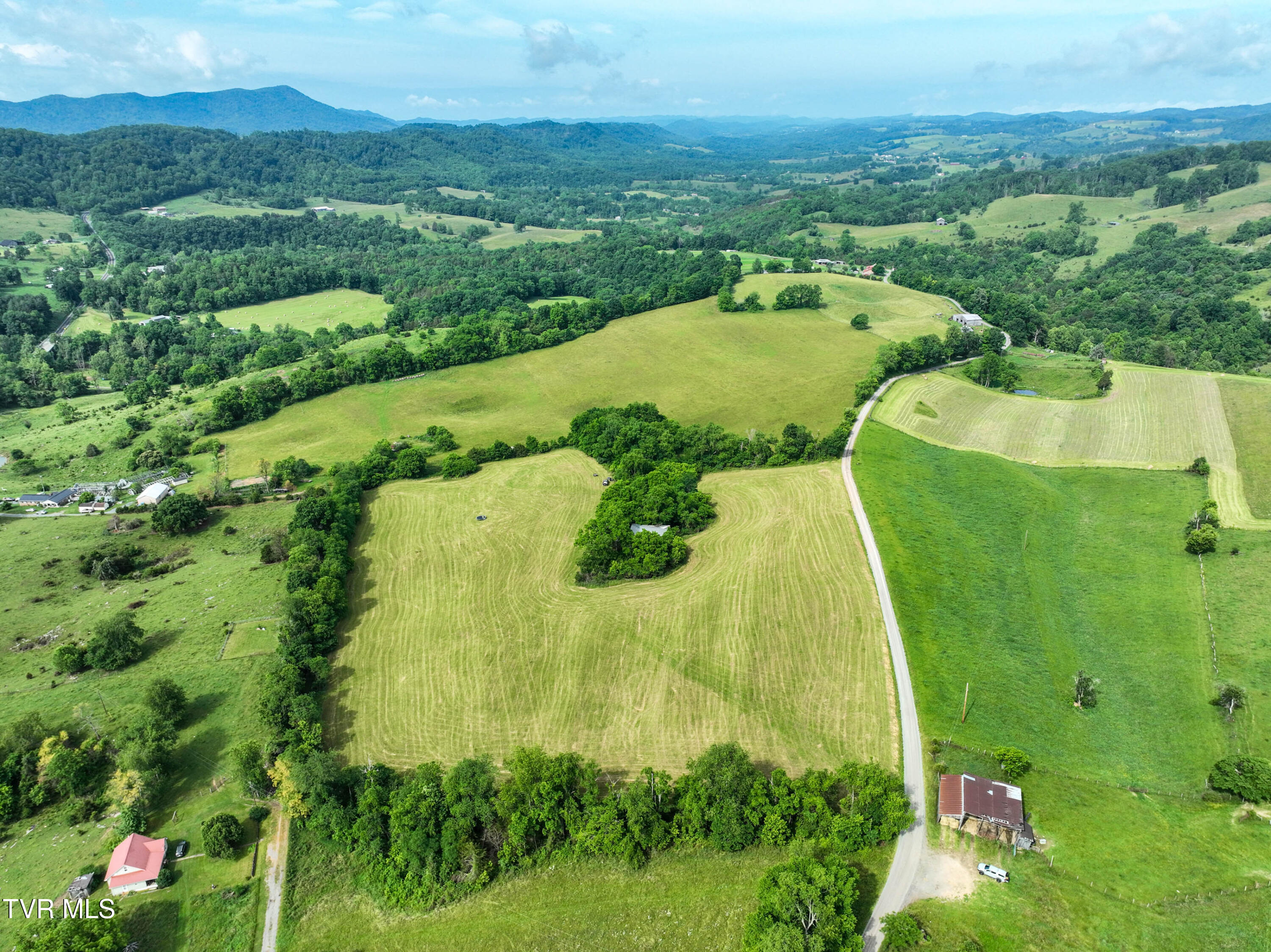 Lot 4 Wayside Meadows Road, Unit 4 Nickelsville, VA 24271 - Photo 27 of 40 Wayside Meadows Rd Drone GLOV-15