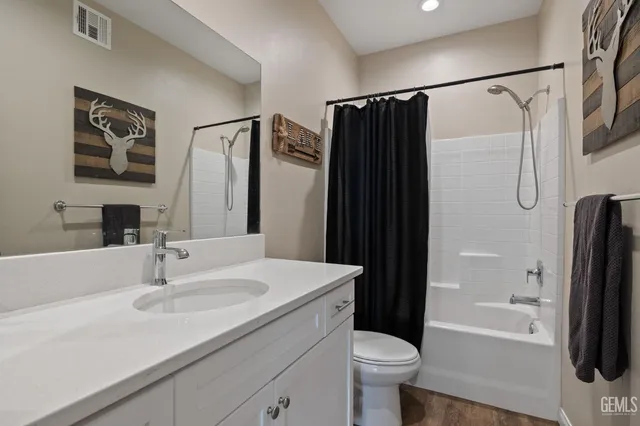 $594,000 | Undisclosed Address, Bakersfield, CA 93314