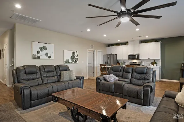 $594,000 | Undisclosed Address, Bakersfield, CA 93314