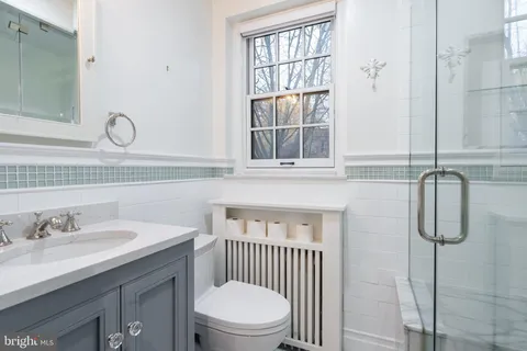 $2,650 | 1127 C Street Southeast, Unit 1, Washington, DC 20003