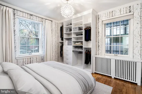 $2,650 | 1127 C Street Southeast, Unit 1, Washington, DC 20003